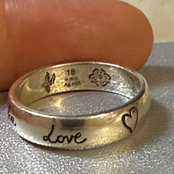 Gucci Silver Band Rings with Engraved Designs - Picture 5 of 14